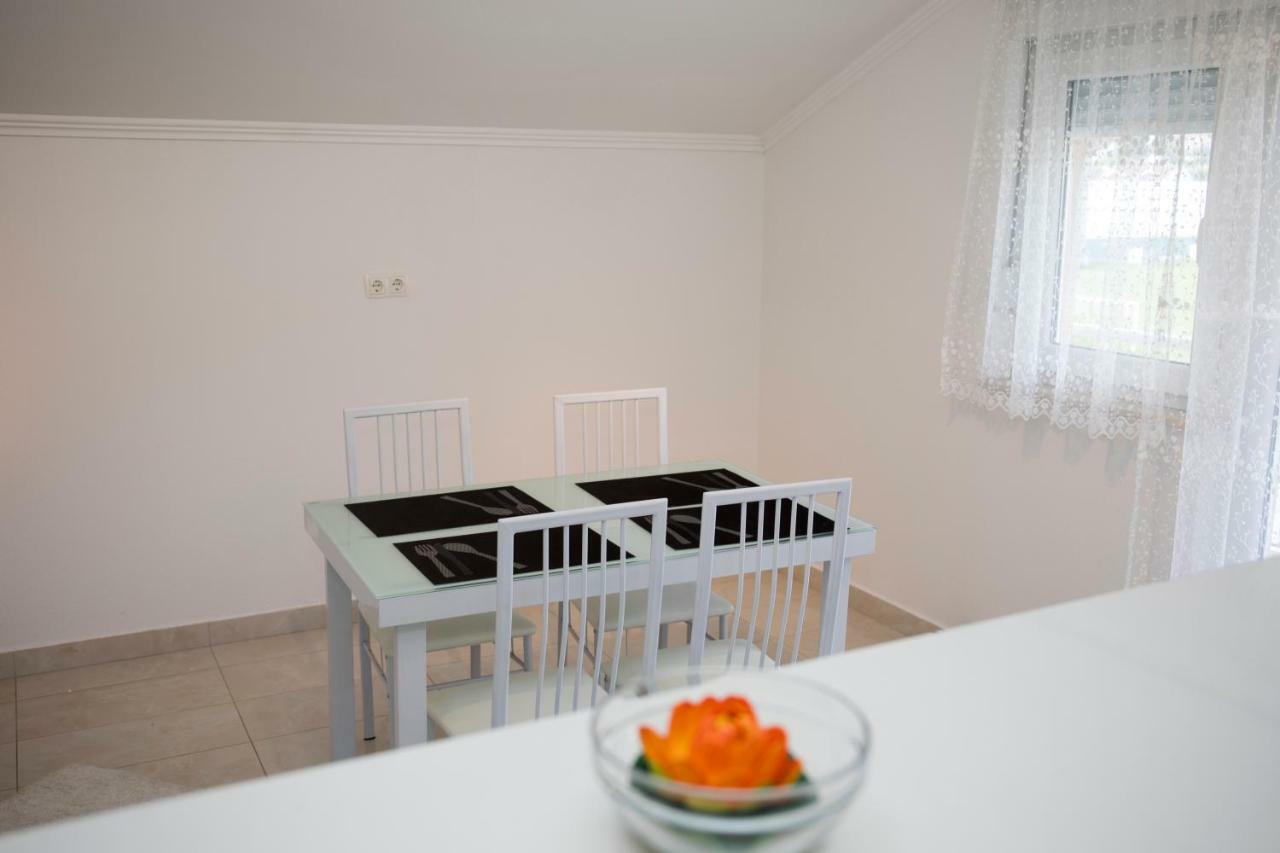 Relax Guest House Благай Экстерьер фото